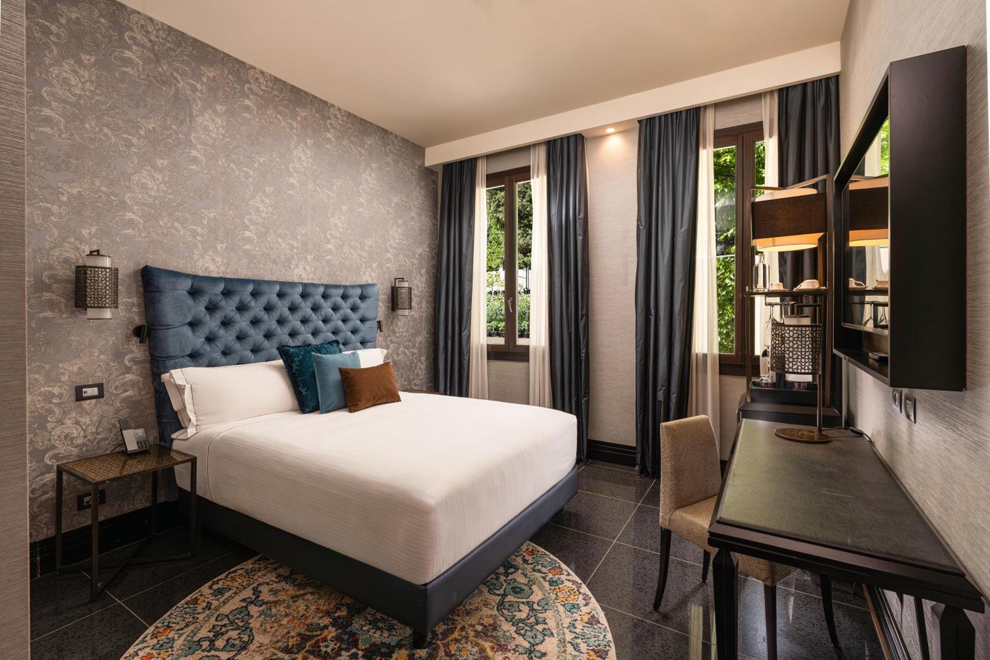 Chambre Lit King-Size Standard - Accessible aux Personnes à Mobilité Réduite